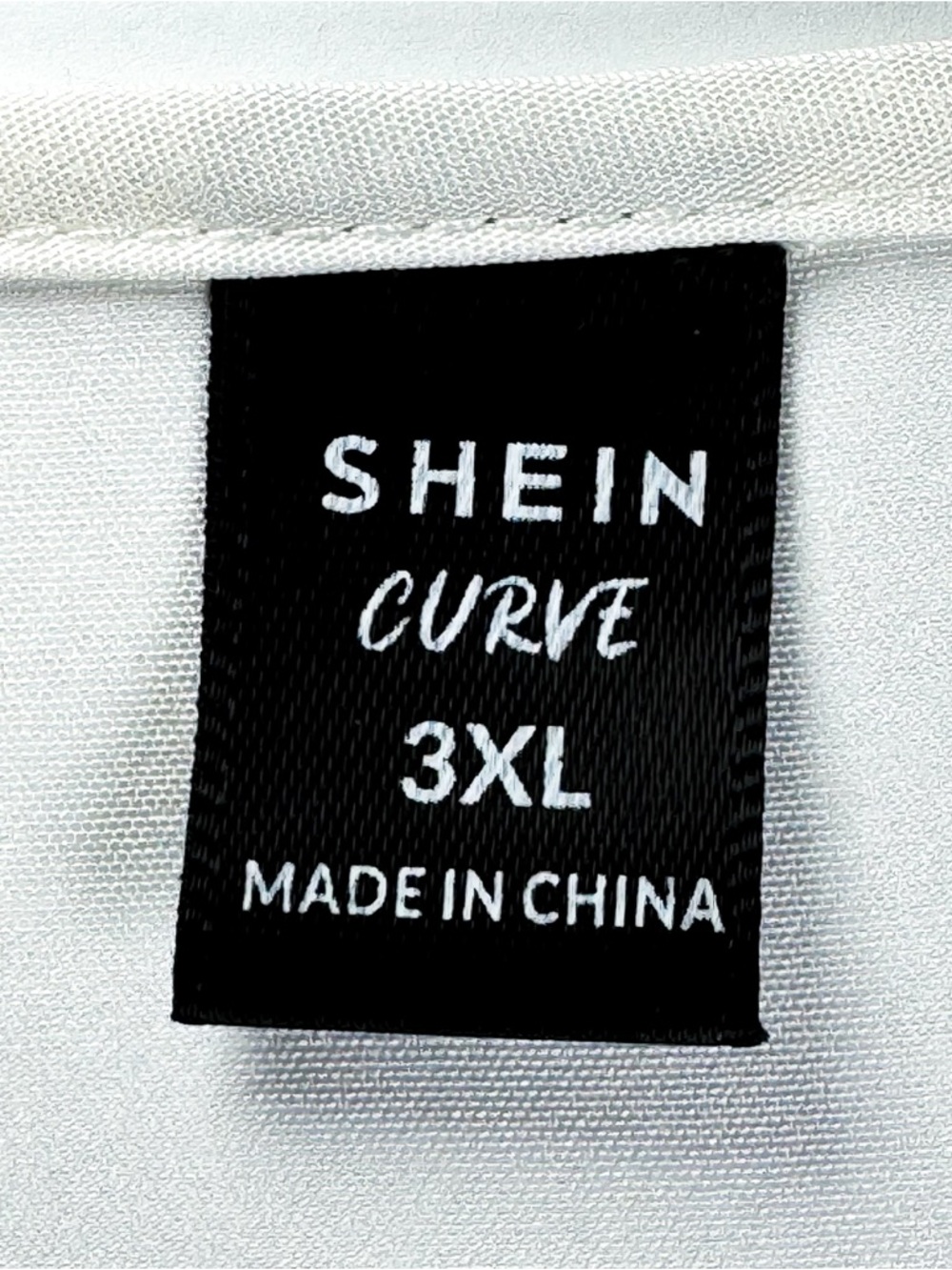 Shein Curve Women 3XL Butterfly Print Keyhole Neck Short Sleeve Blouse White - Picture 6 of 11